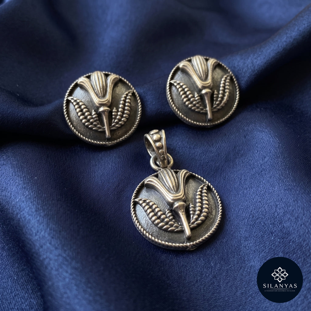 Vana Rekha 925 Sterling Silver Pendant Set – Tribal Collection