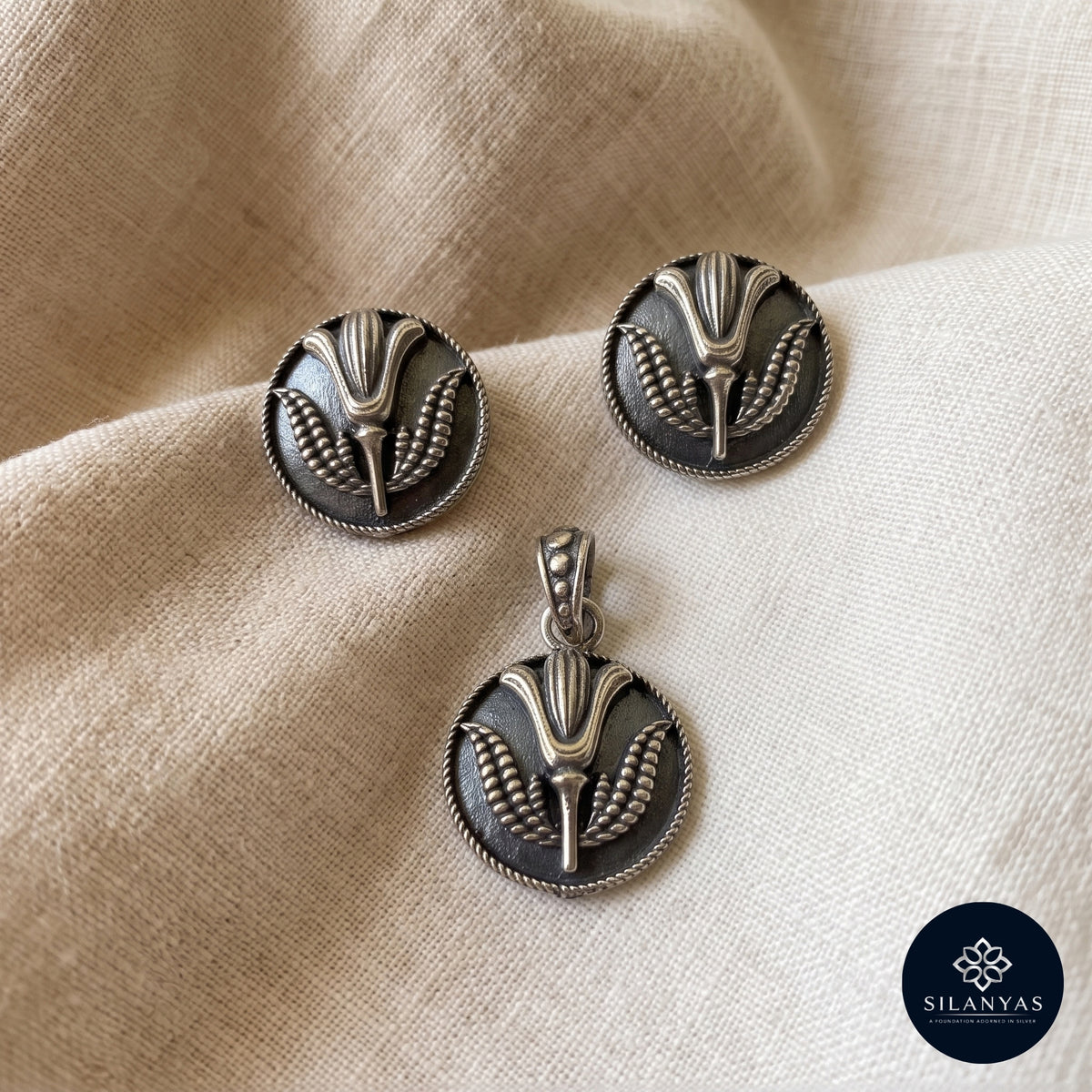 Vana Rekha 925 Sterling Silver Pendant Set – Tribal Collection