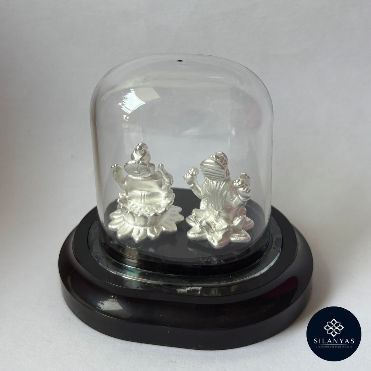 Shubh Lakshmi Ganesh 3D Idol – 999 Silver with Transparent Dome..