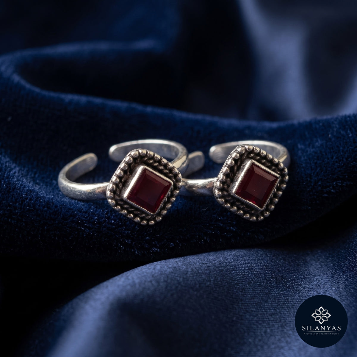 Gulnaar 925 Silver Synthetic Gemstone Toe Rings – Gulnaar Collection