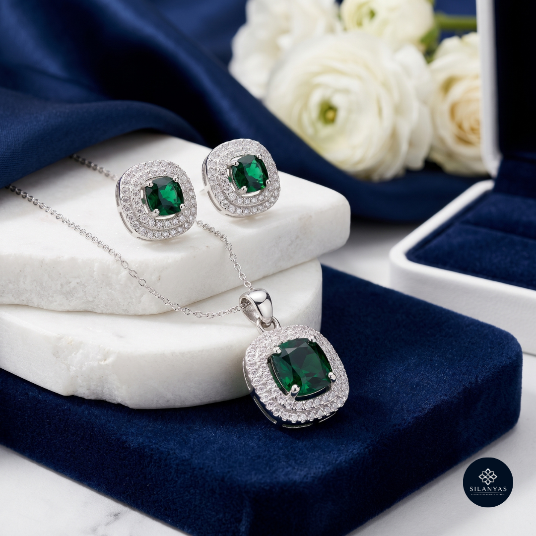 Emerald Aabha 925 Silver Green Stone Pendant Set - Aabha Collection