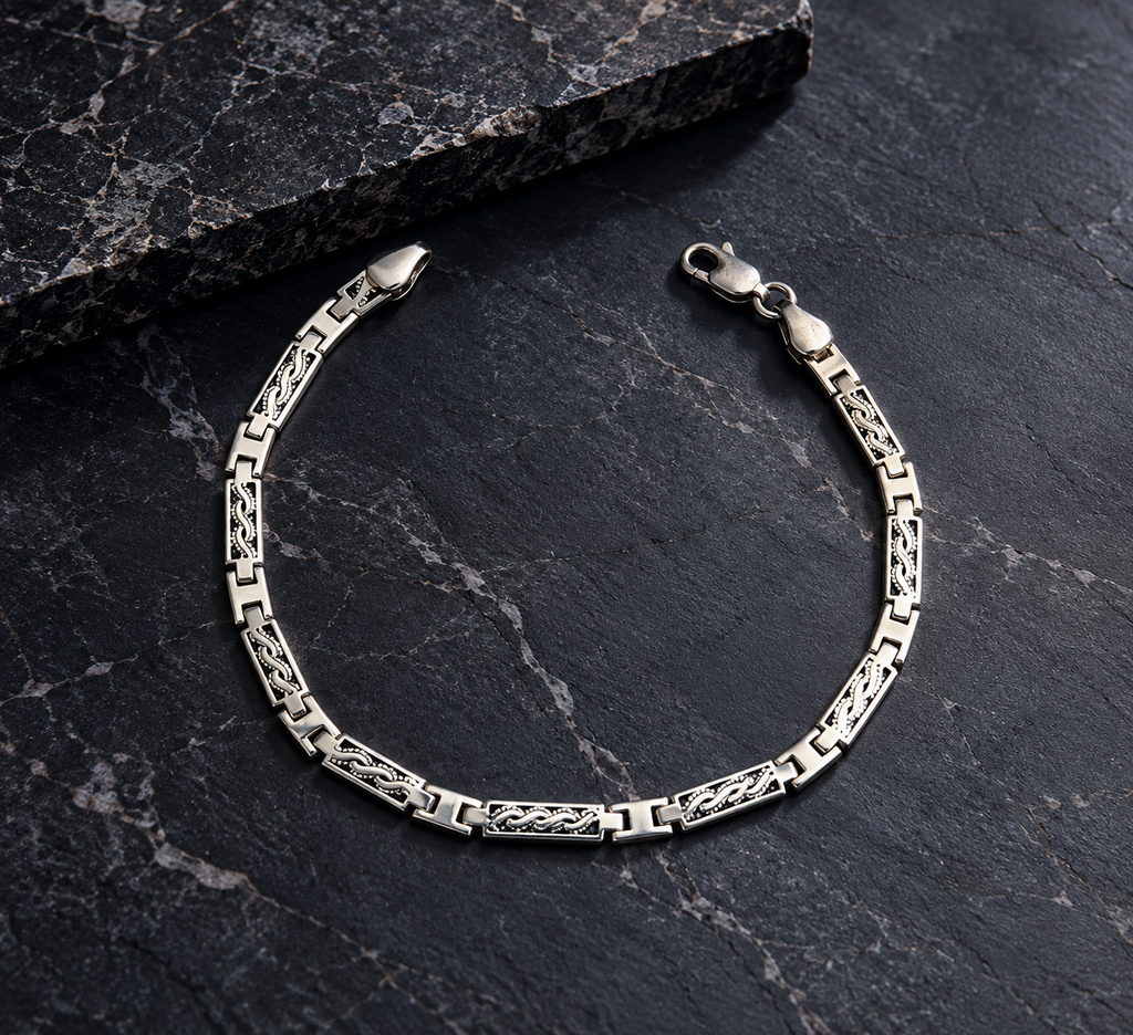 Braided Motif Link Bracelet for Men – Royal Weave Collection