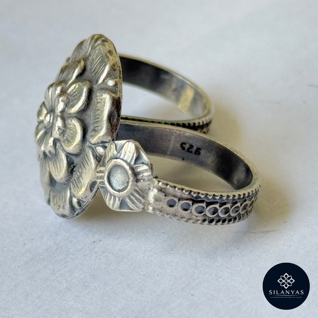 Double Bloom 925 Sterling Silver Adjustable Double-Finger Ring – Tribal Heritage