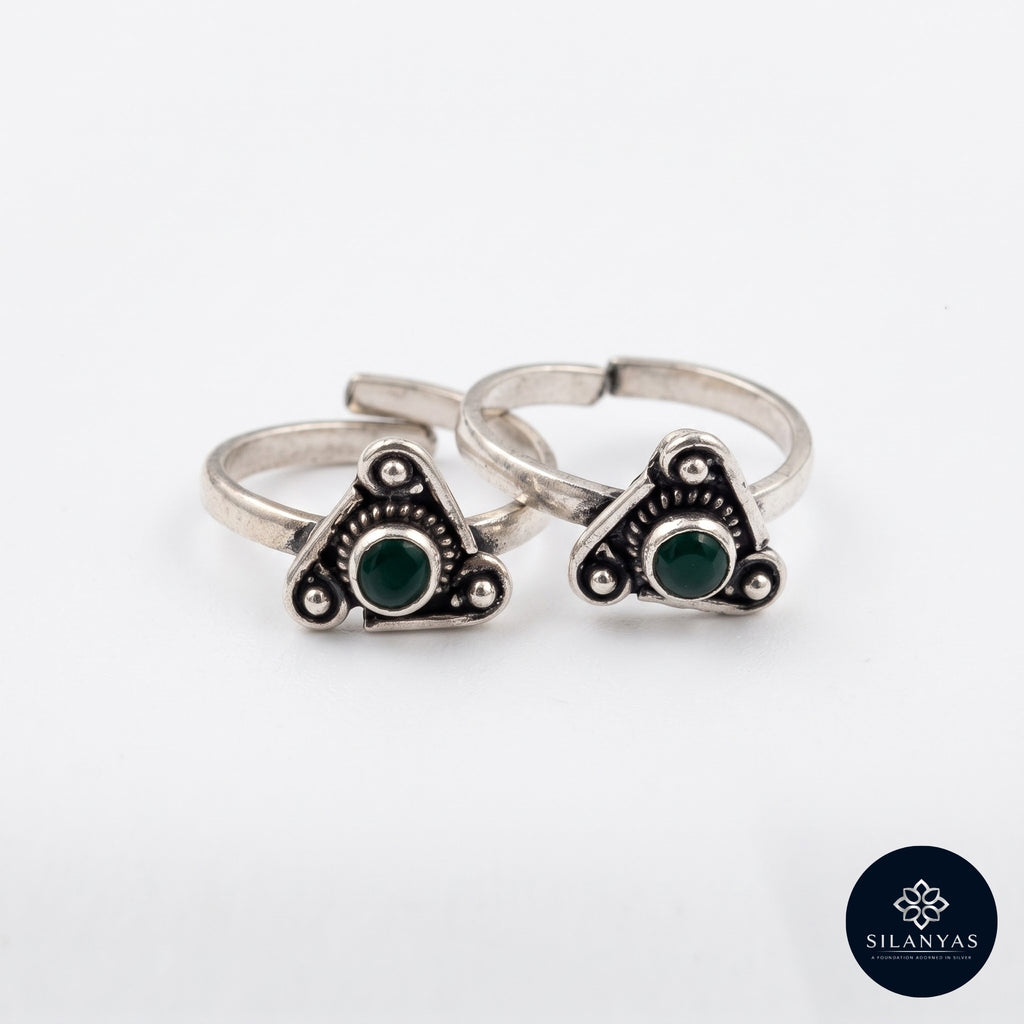 Rajsi 925 Silver Green Stone Toe Rings – Rajsi Collection