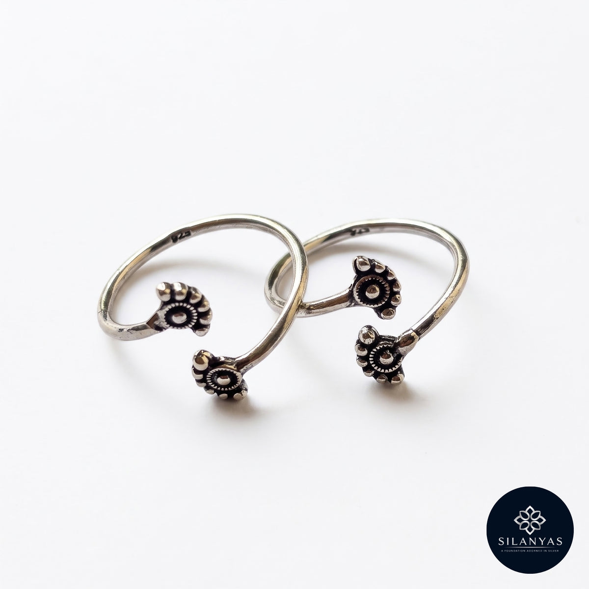 Marudhara 925 Silver Floral Motif Toe Rings – Marudhara Collection