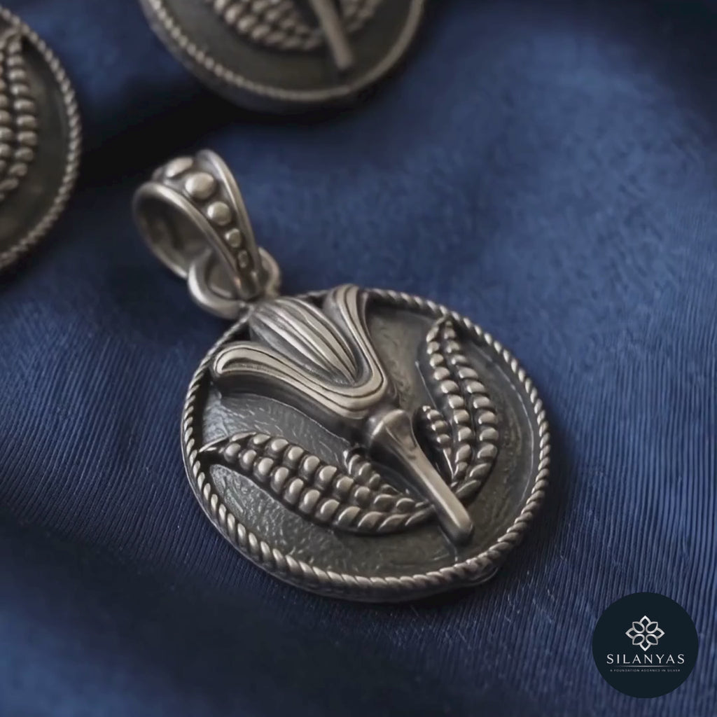 Vana Rekha 925 Sterling Silver Pendant Set – Tribal Collection