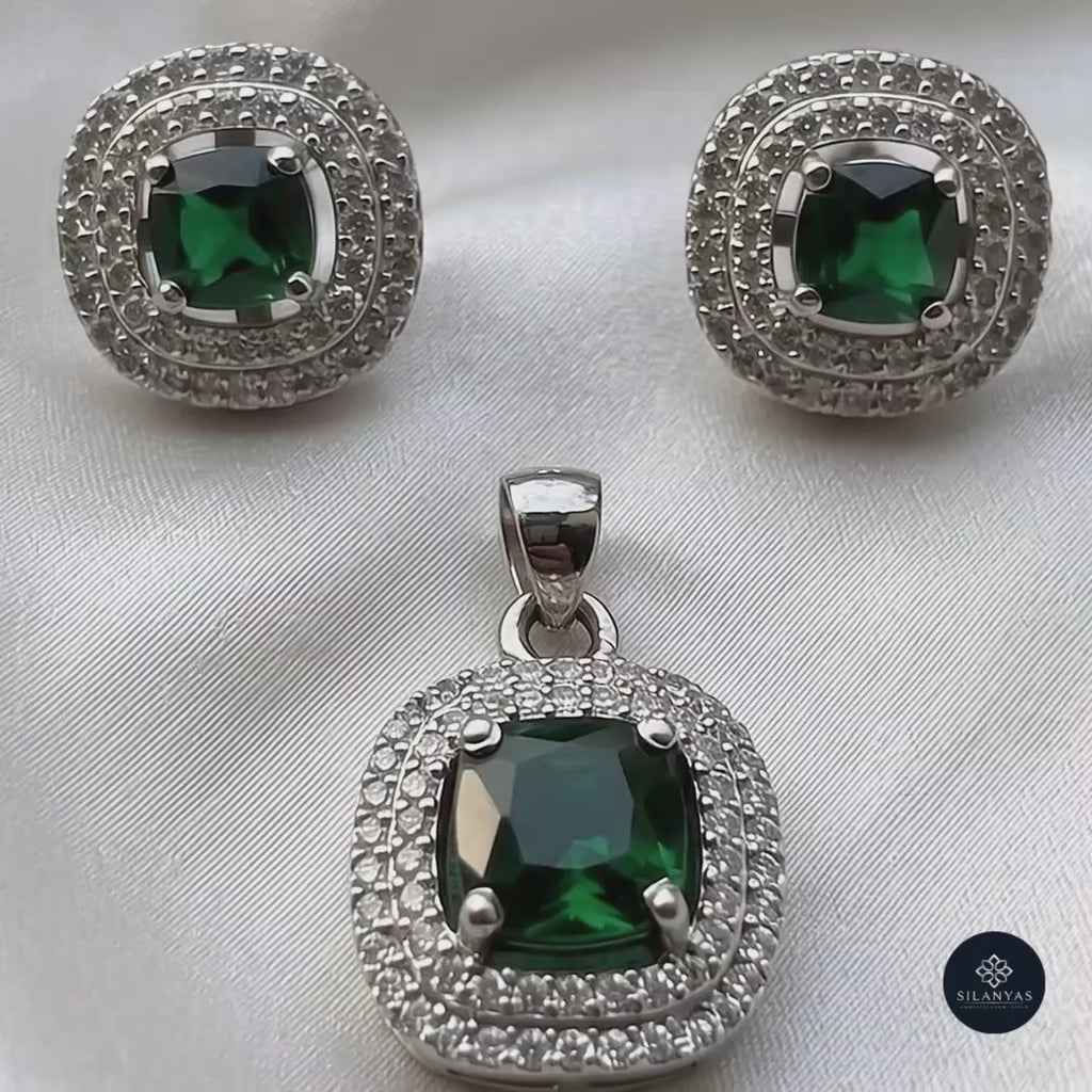 Emerald Aabha 925 Silver Green Stone Pendant Set - Aabha Collection
